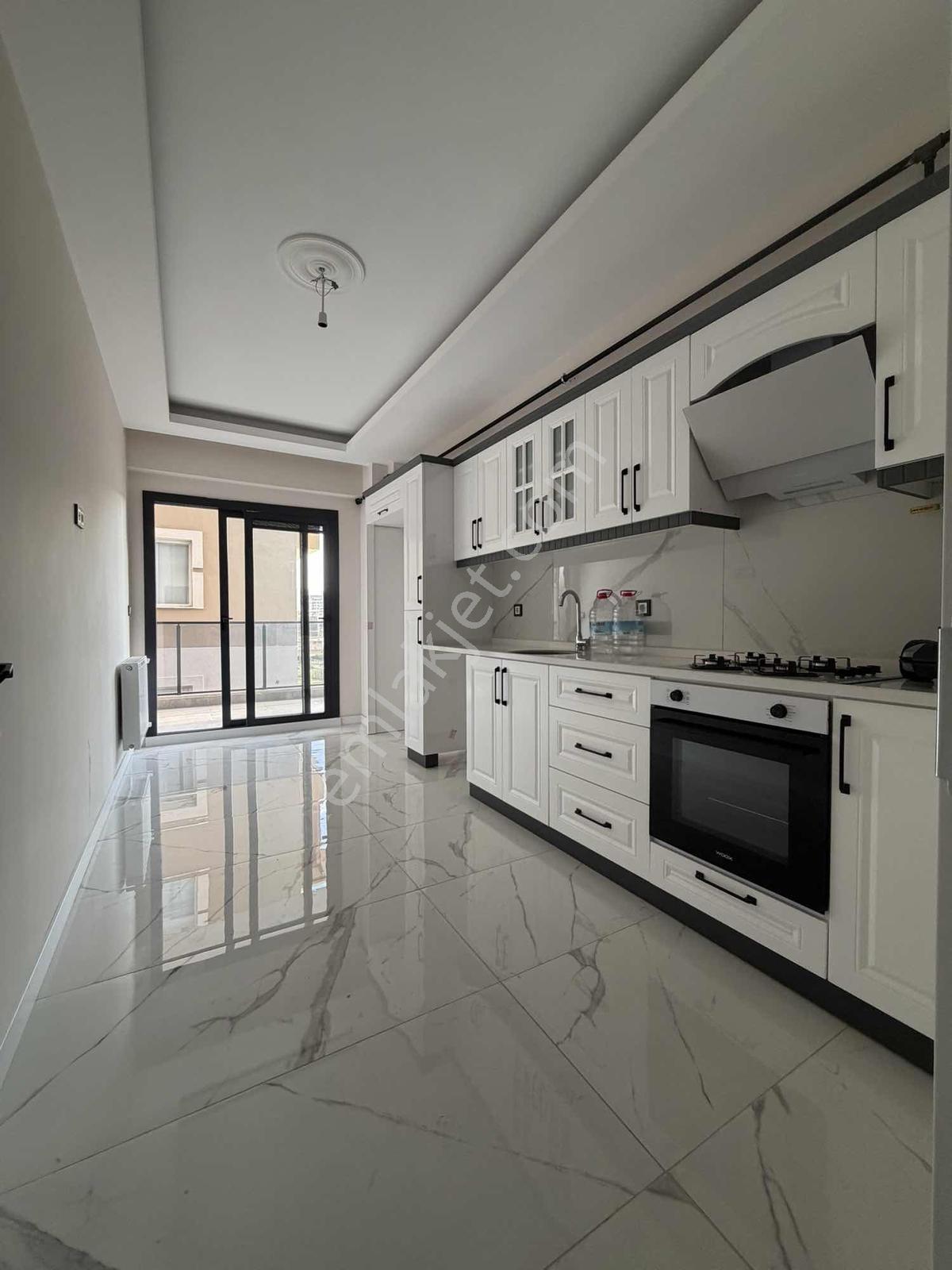 Menemende Satılık Daire 2+1 Kapalı Mutfak Sıfır Oturuma Hazır — fotoğraf 18