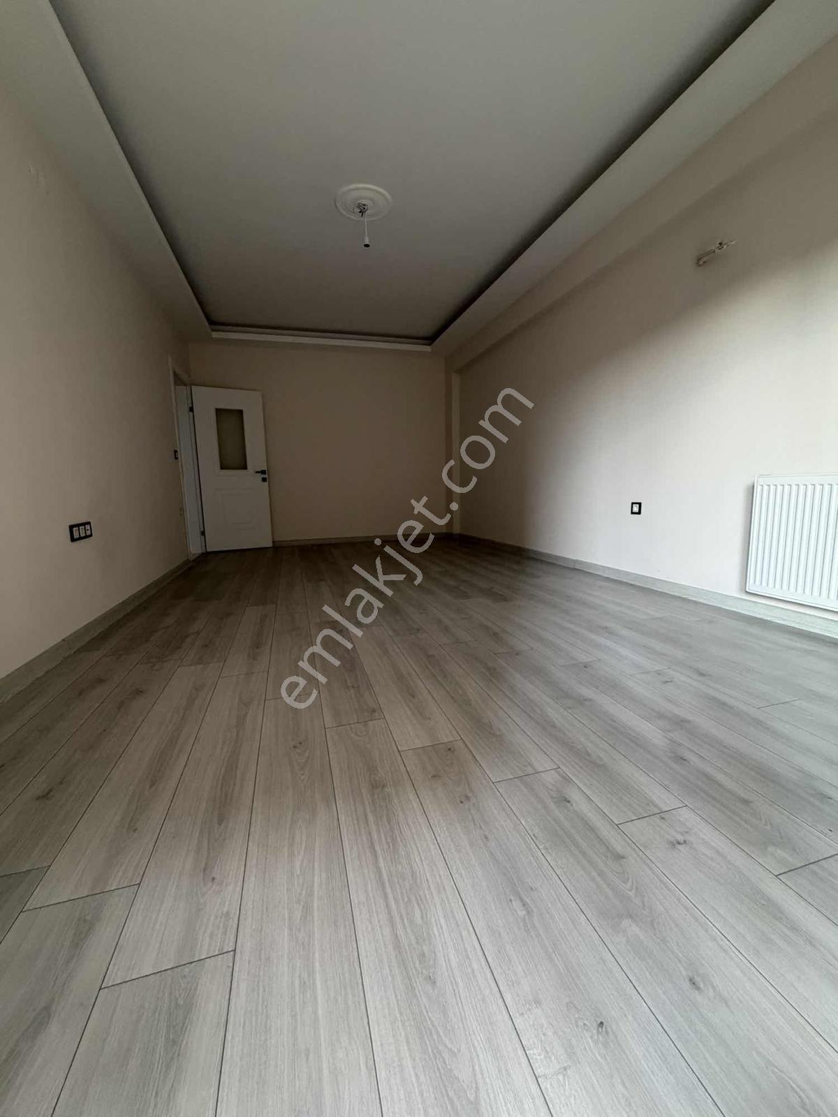 Menemende Satılık Daire 2+1 Kapalı Mutfak Sıfır Oturuma Hazır — fotoğraf 20