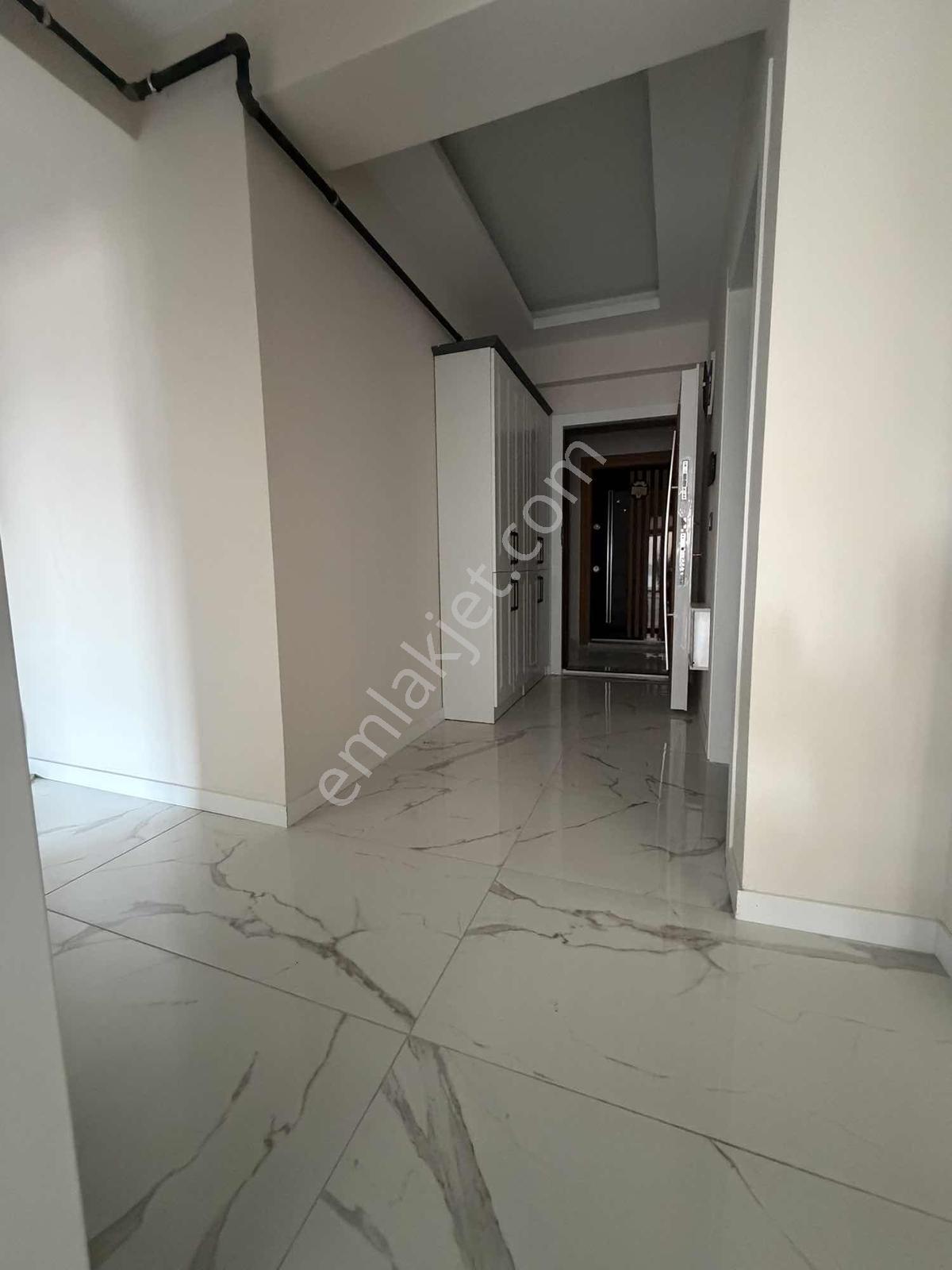 Menemende Satılık Daire 2+1 Kapalı Mutfak Sıfır Oturuma Hazır — fotoğraf 27