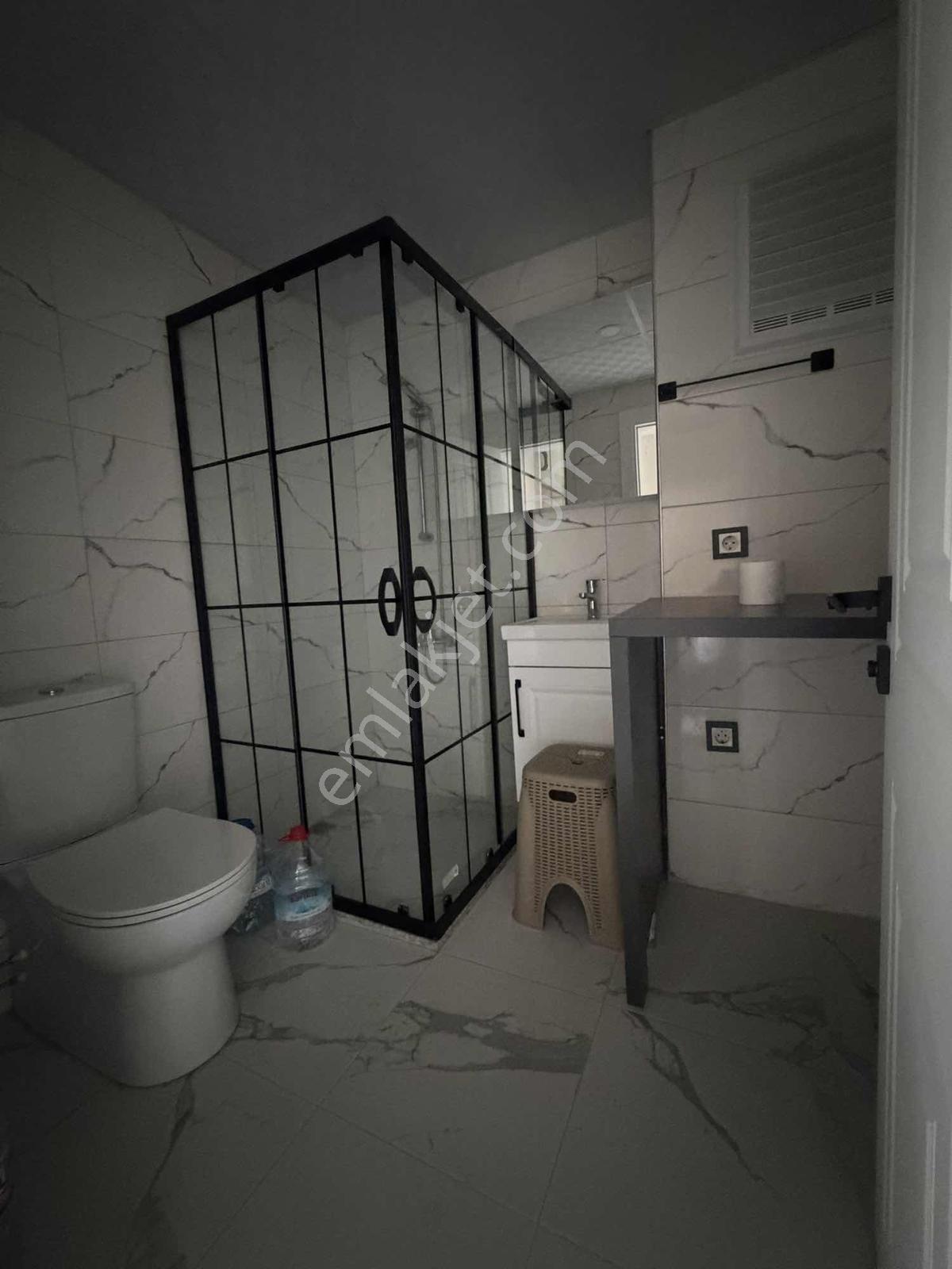 Menemende Satılık Daire 2+1 Kapalı Mutfak Sıfır Oturuma Hazır — fotoğraf 28