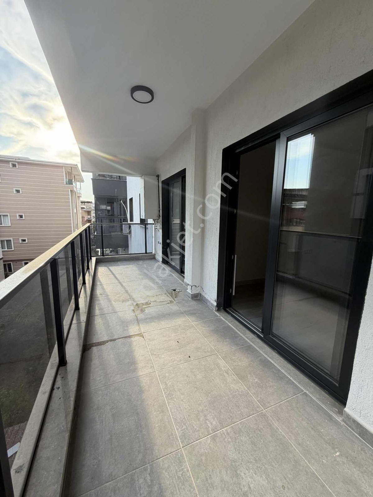 Menemende Satılık Daire 2+1 Kapalı Mutfak Sıfır Oturuma Hazır — fotoğraf 30