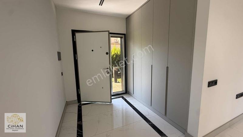 Kuşadasında Denize Yakın 4+1 Satılık Villa — fotoğraf 2