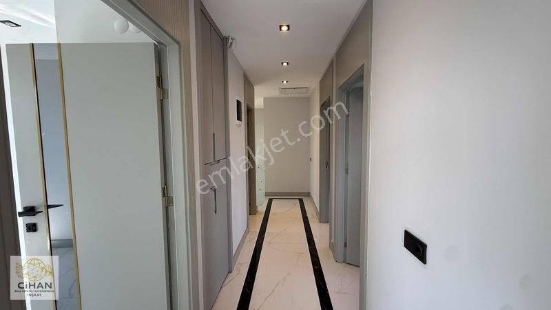 Kuşadasında Denize Yakın 4+1 Satılık Villa — fotoğraf 21