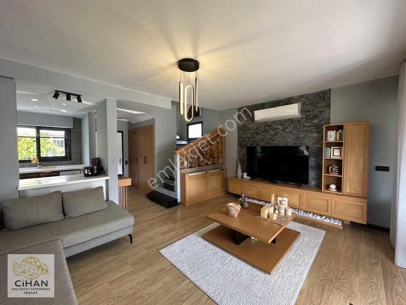 Kuşadası'nda Tek Müstakil Villa — fotoğraf 10