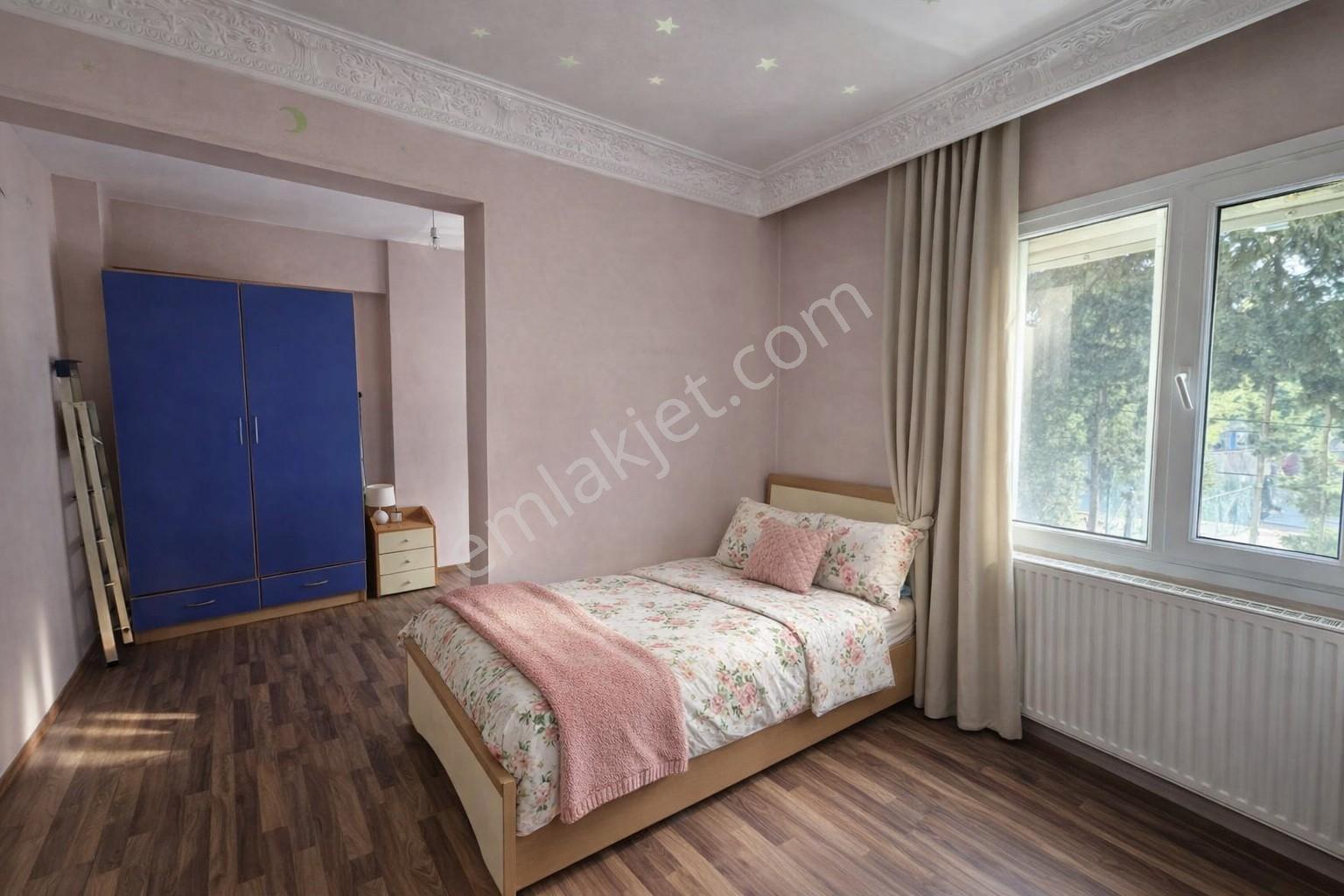 Buca Menderes Mah. Merkezi Konumda Bakımlı Boş 3+1 — fotoğraf 6