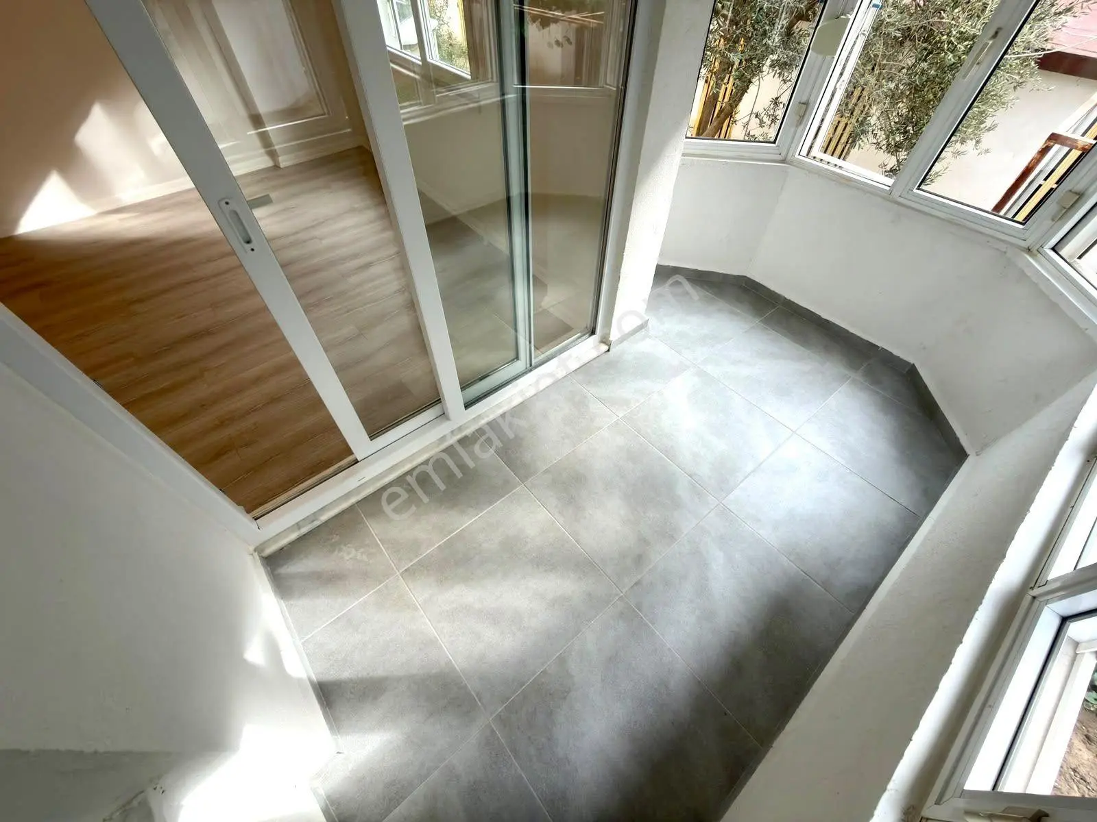 Referans'tan Altınkum'da Denize 400 Metre Çift Balkon Müstakil Tadında 2+1 Daire — fotoğraf 8