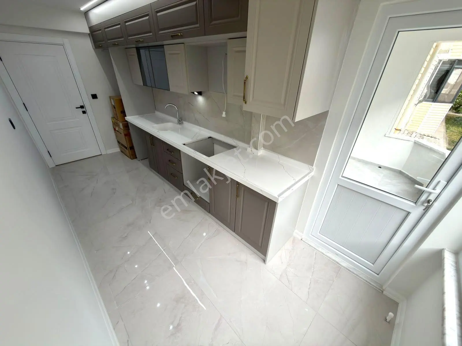 Referans'tan Altınkum'da Denize 400 Metre Çift Balkon Müstakil Tadında 2+1 Daire — fotoğraf 21