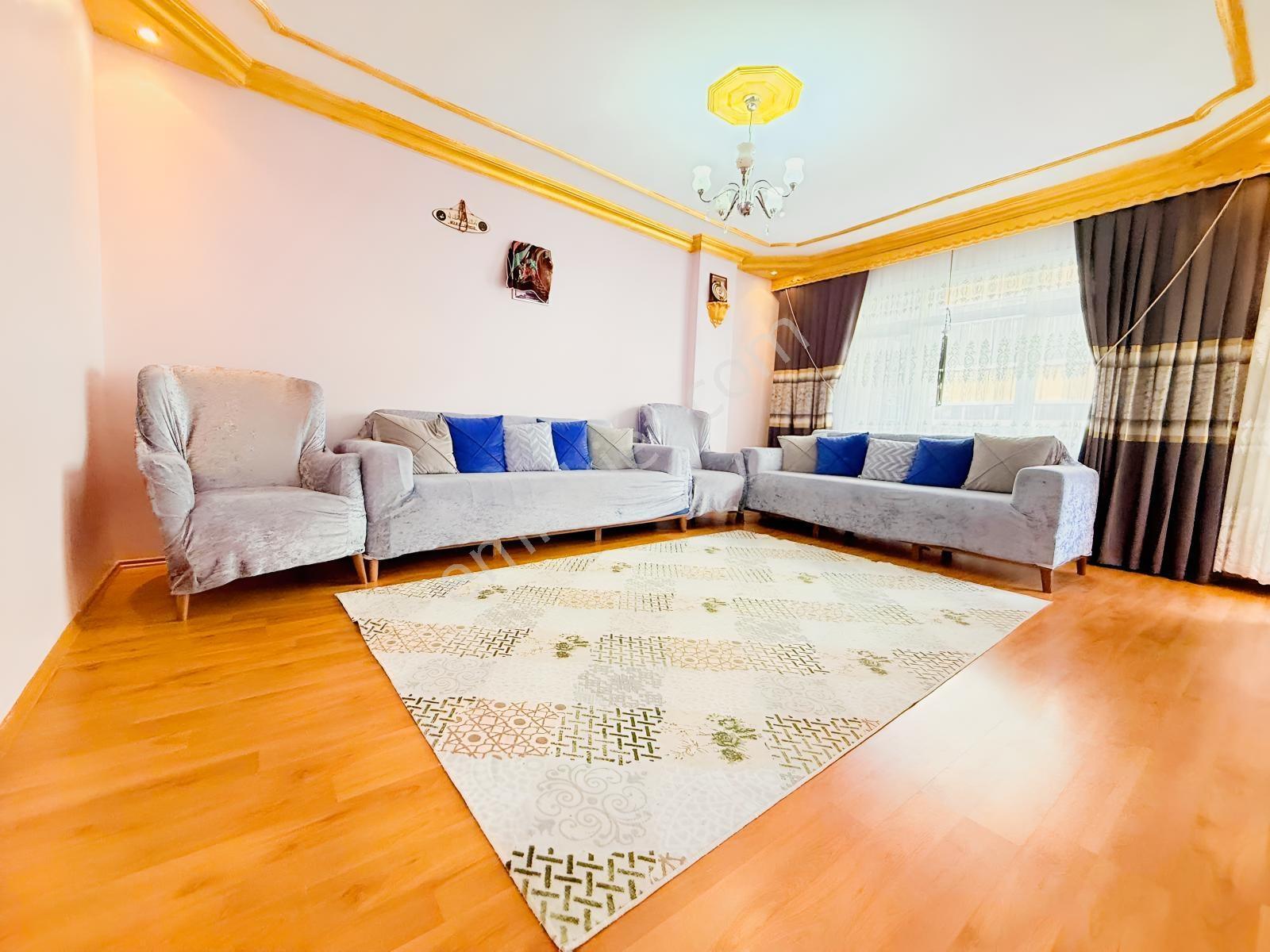 Arzu Emlak'tan Zübeyde Hanım Mah Satılık 3+1 120 M2 Ara Kat — fotoğraf 2