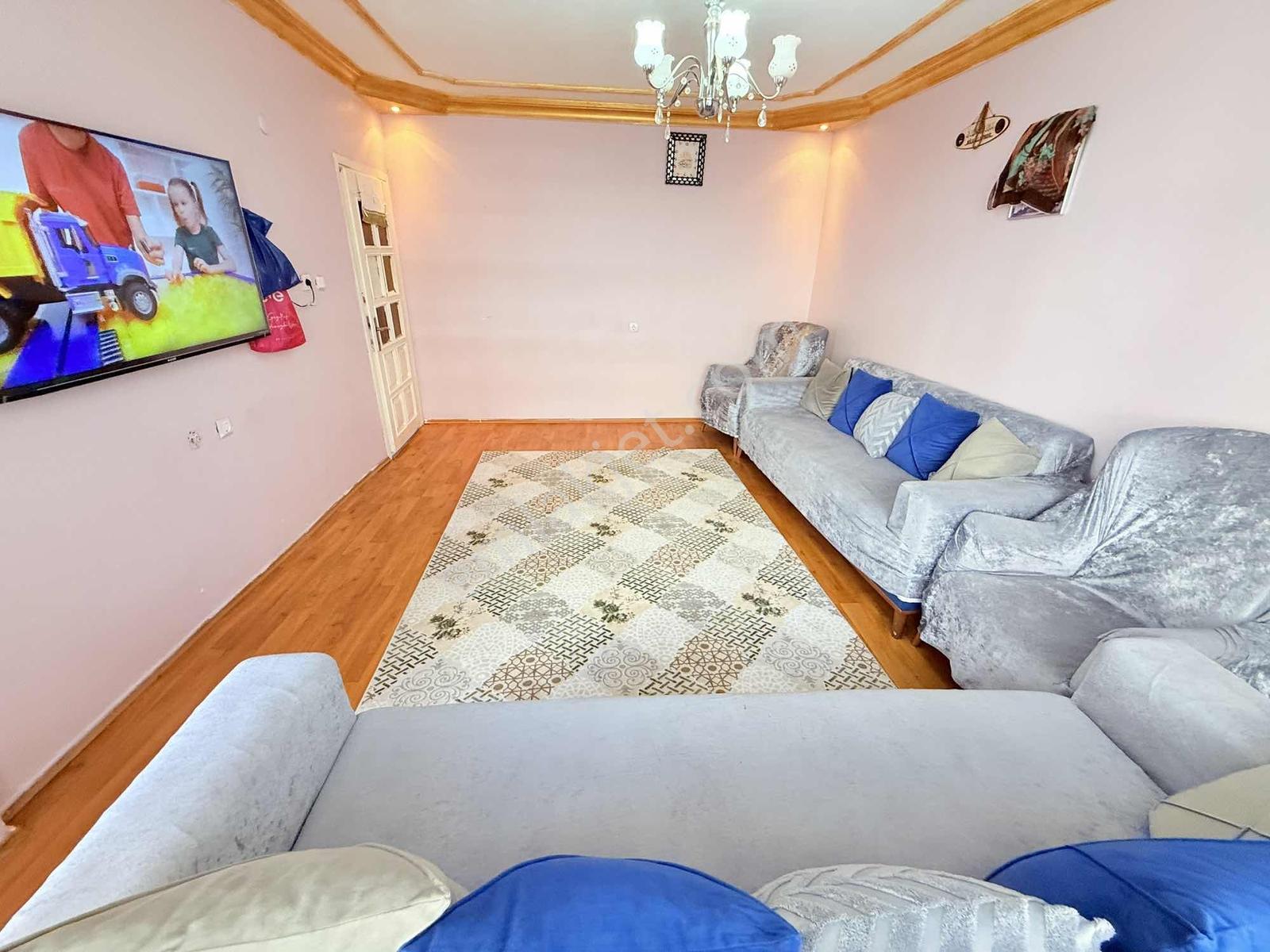 Arzu Emlak'tan Zübeyde Hanım Mah Satılık 3+1 120 M2 Ara Kat — fotoğraf 5