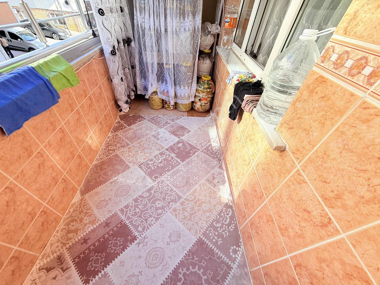 Arzu Emlak'tan Zübeyde Hanım Mah Satılık 3+1 120 M2 Ara Kat — fotoğraf 6