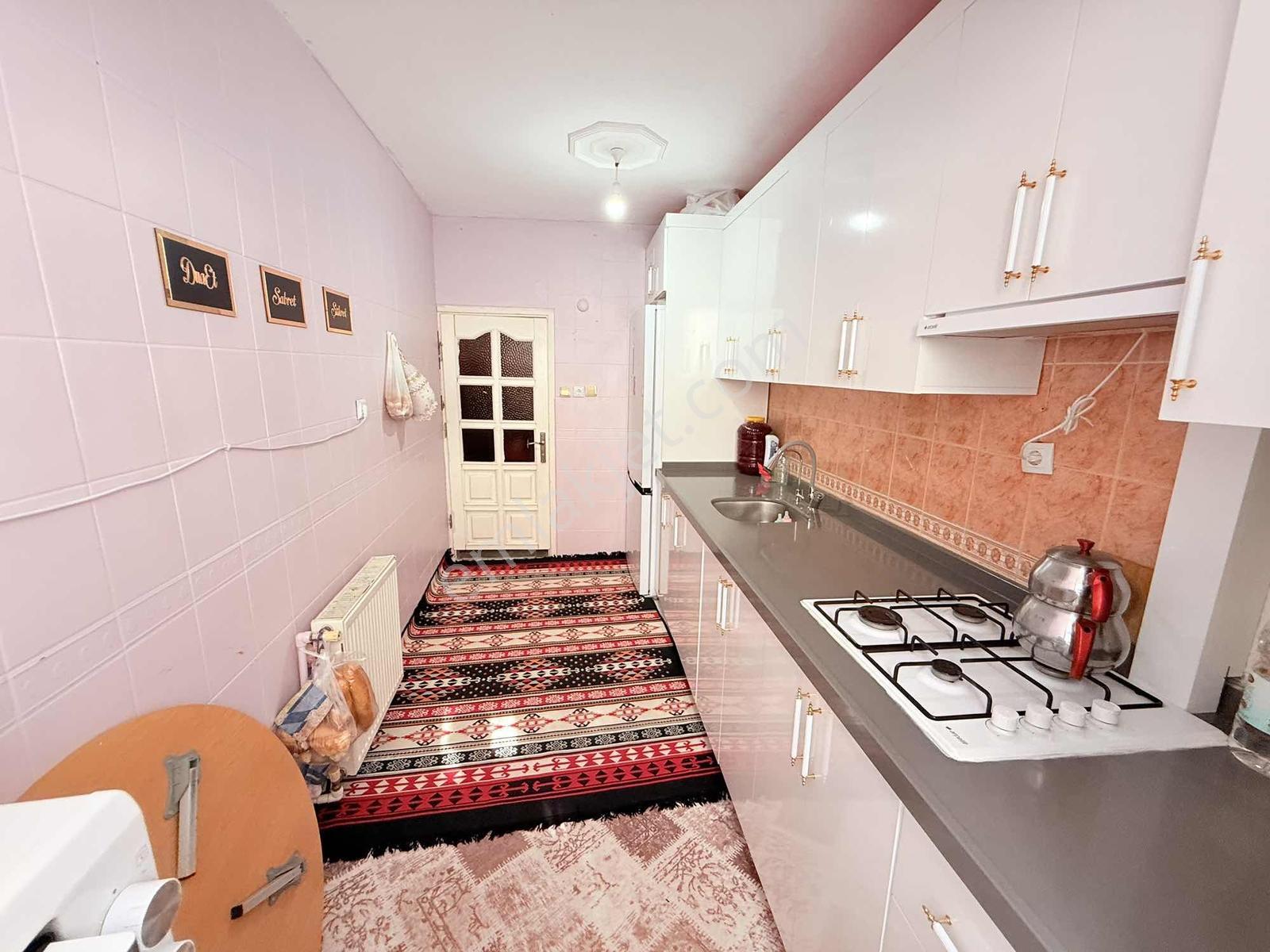 Arzu Emlak'tan Zübeyde Hanım Mah Satılık 3+1 120 M2 Ara Kat — fotoğraf 12