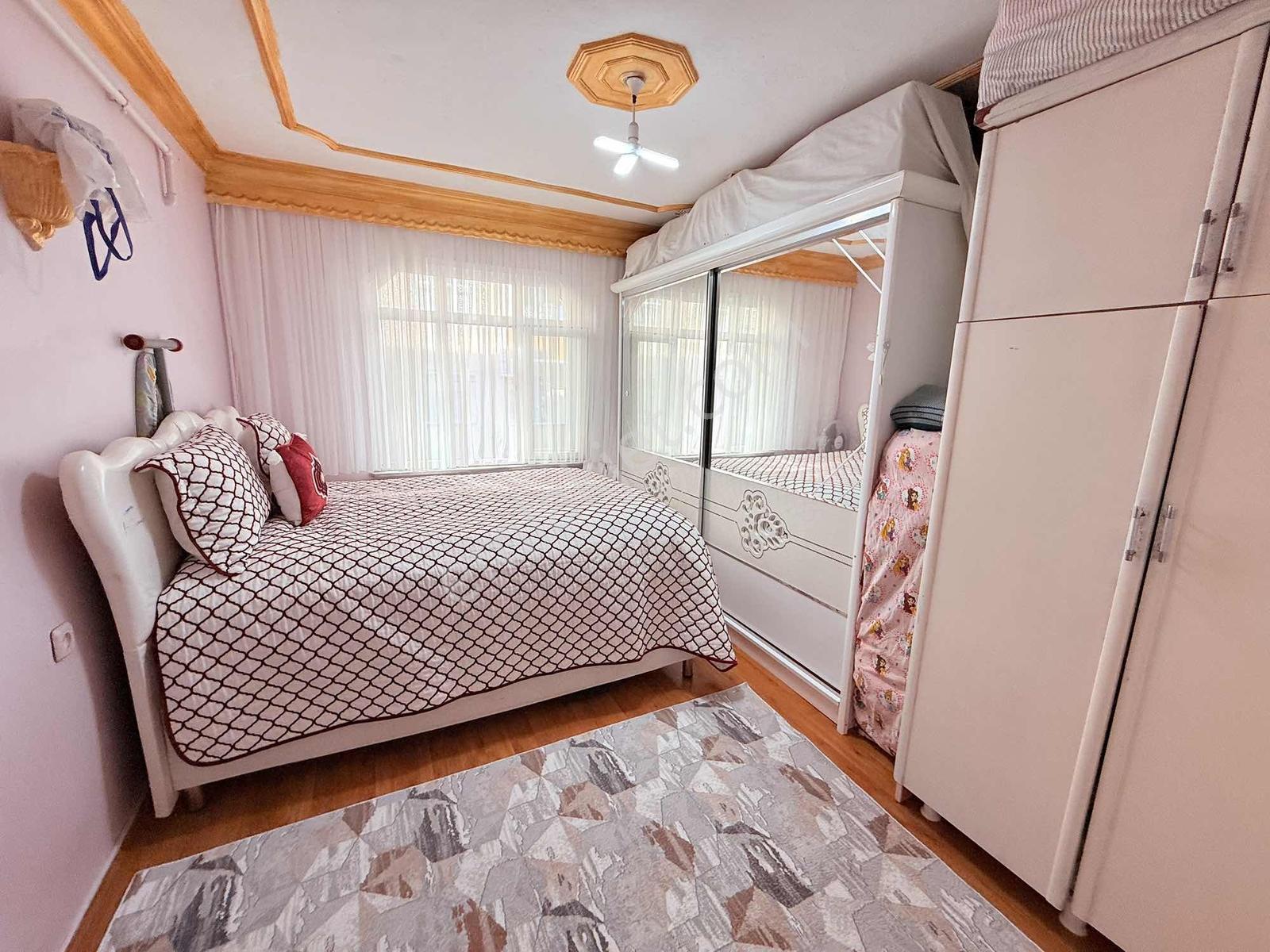 Arzu Emlak'tan Zübeyde Hanım Mah Satılık 3+1 120 M2 Ara Kat — fotoğraf 13