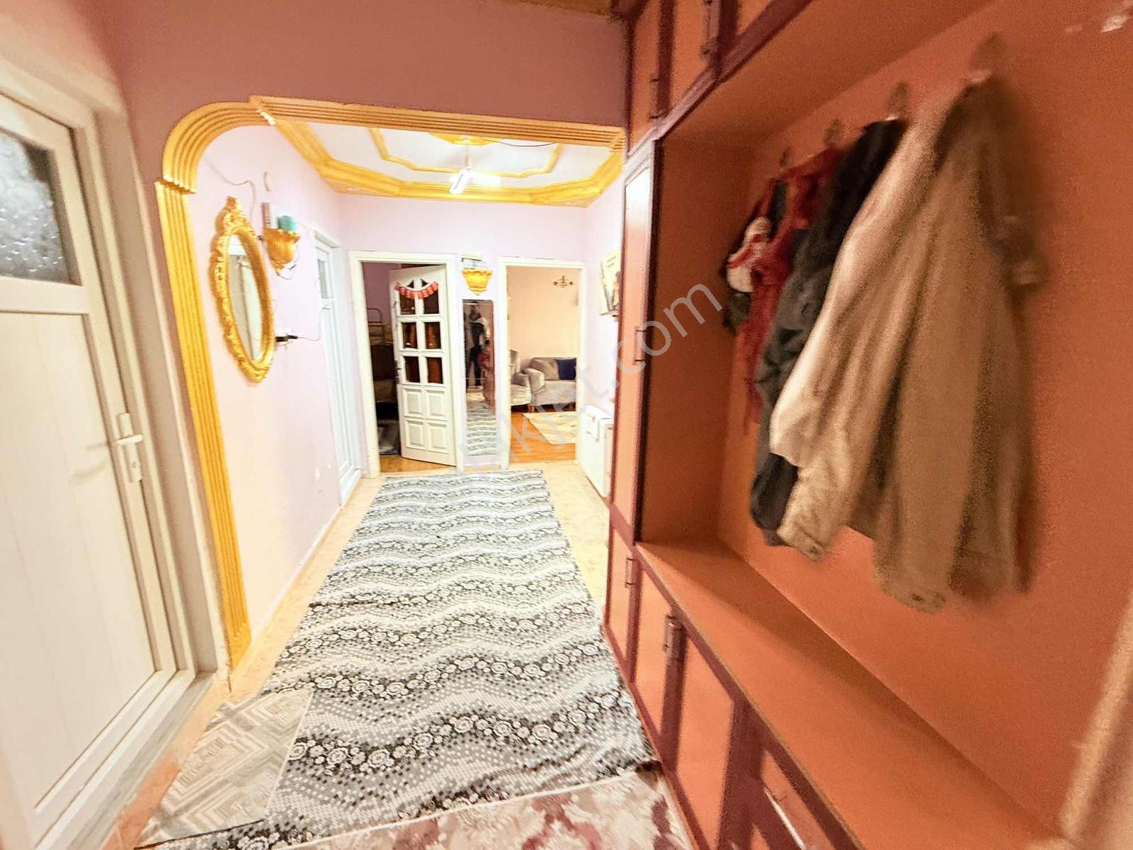 Arzu Emlak'tan Zübeyde Hanım Mah Satılık 3+1 120 M2 Ara Kat — fotoğraf 23