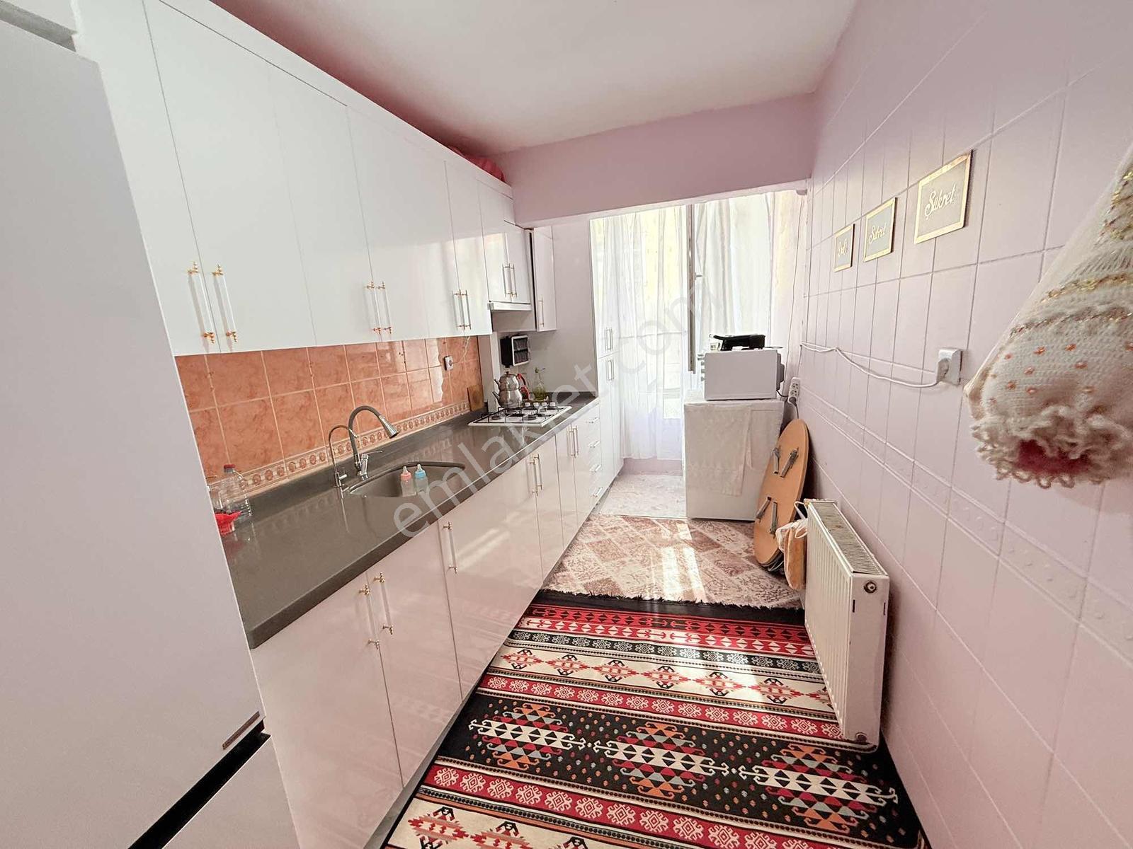 Arzu Emlak'tan Zübeyde Hanım Mah Satılık 3+1 120 M2 Ara Kat — fotoğraf 36