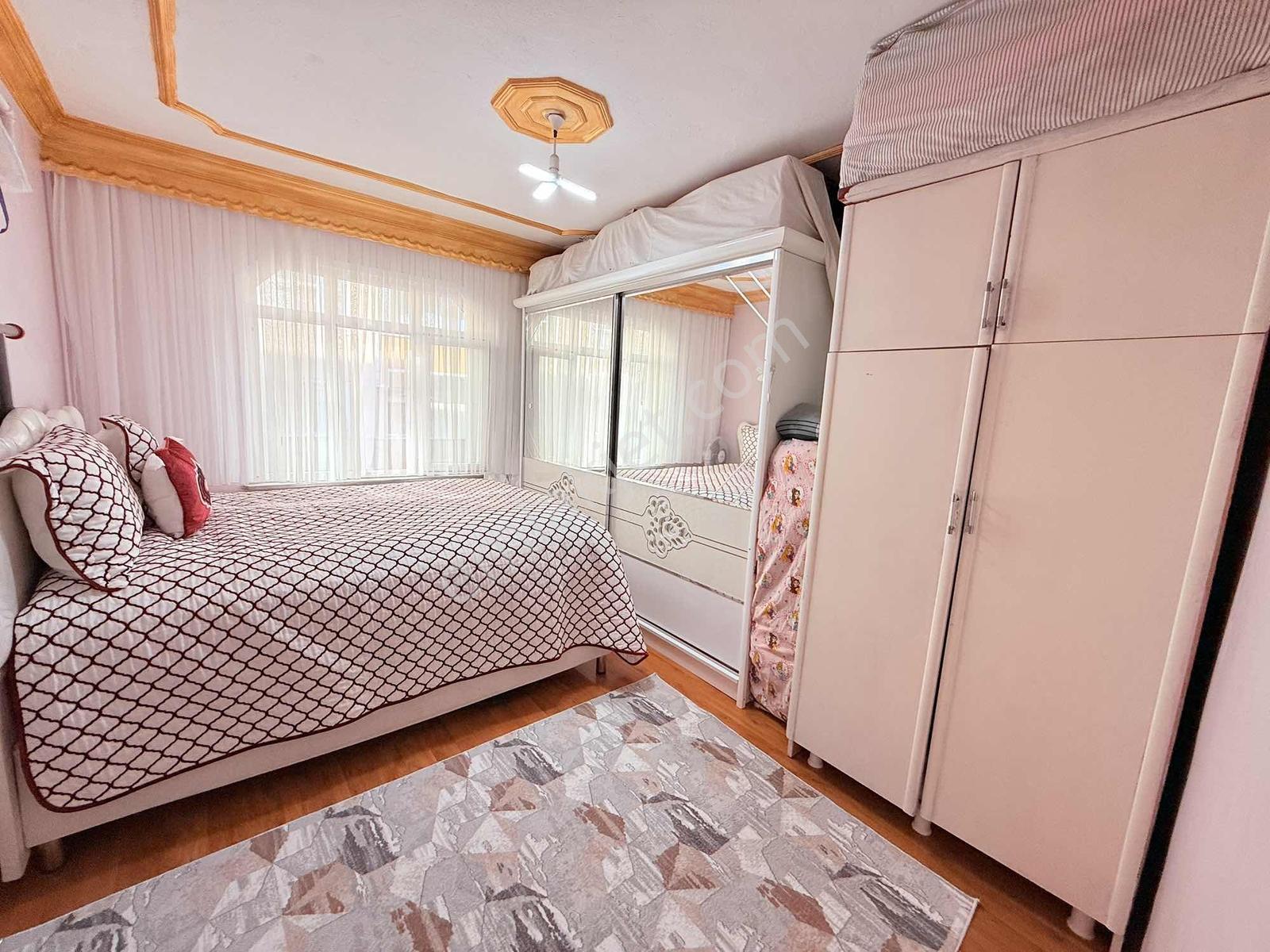 Arzu Emlak'tan Zübeyde Hanım Mah Satılık 3+1 120 M2 Ara Kat — fotoğraf 41
