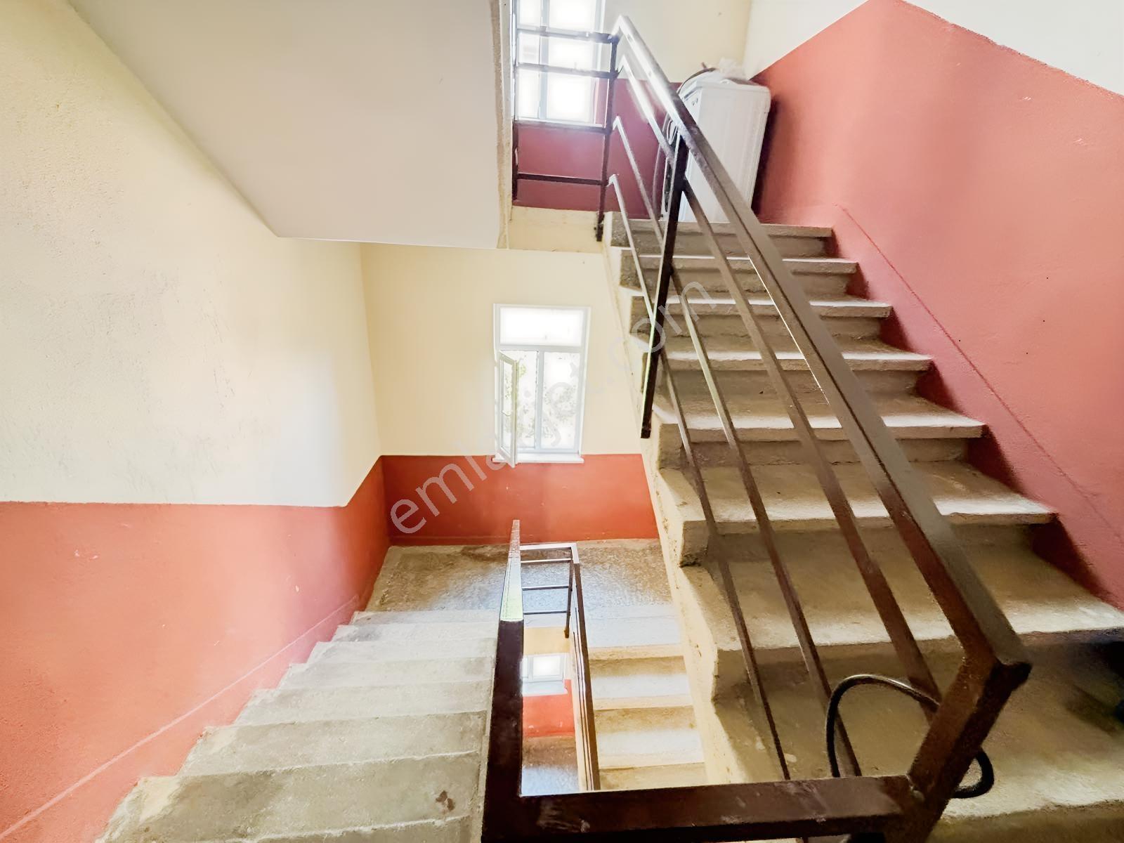 Bosna Hersekte Ulu Cami Yanında 2+1 Satılık Daire !!! — fotoğraf 17