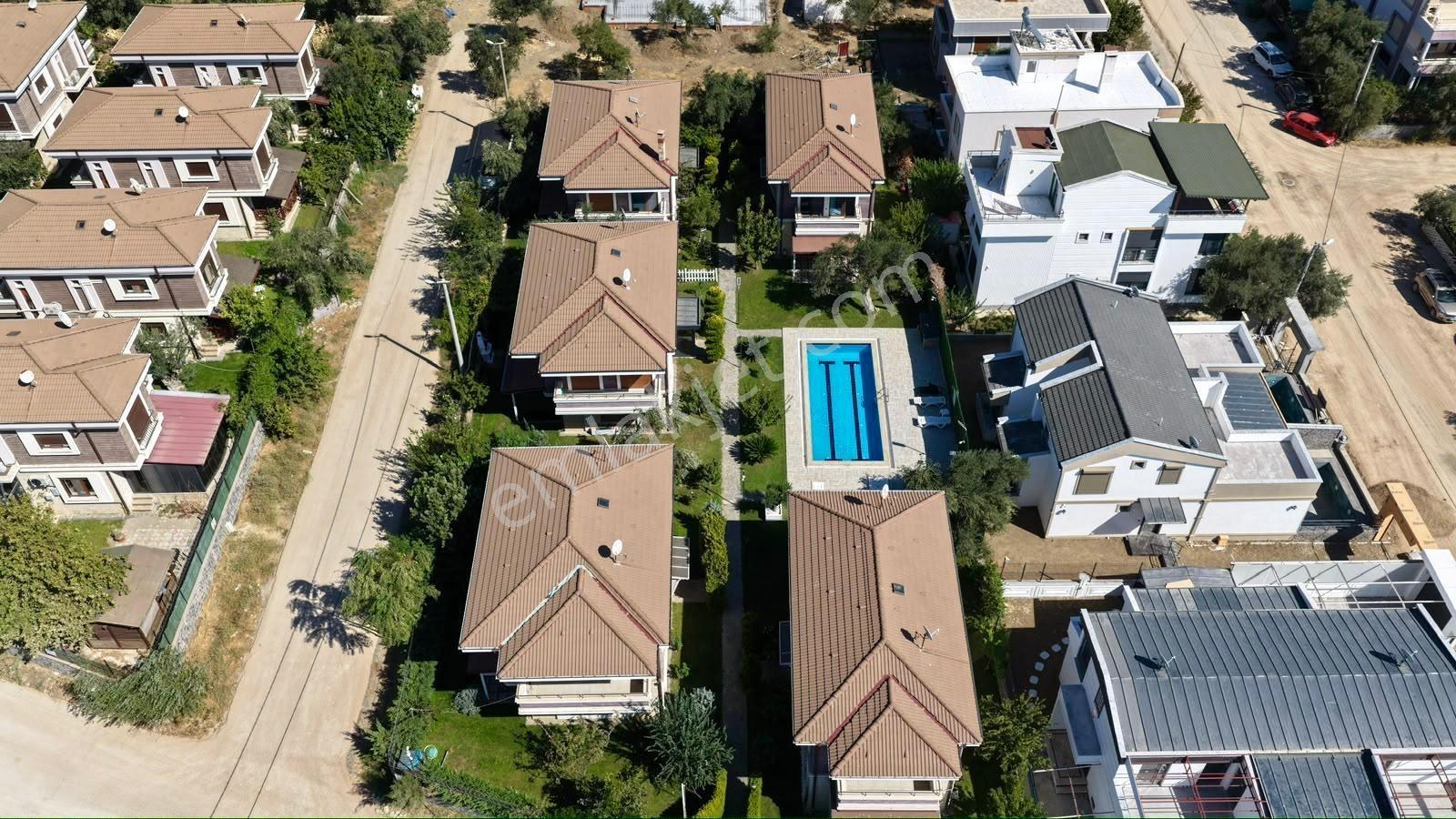 Gürsoydan Akçay-güre Arası Havuzlu Müstakil Villa — fotoğraf 2