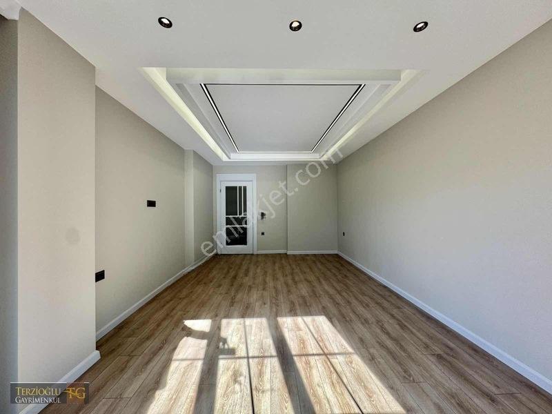 Terzioğludan Akçay Yeni Mahallede Denize 200 Mt Bahçeli 2+1 Dair — fotoğraf 11