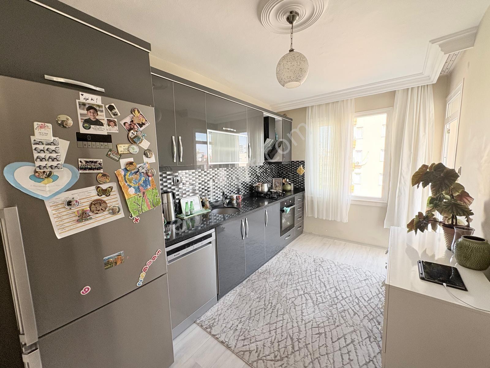 Prestij'den Aydınlıkevler'de Asansörlü Full Yapılı Ferah 3+1 — fotoğraf 4