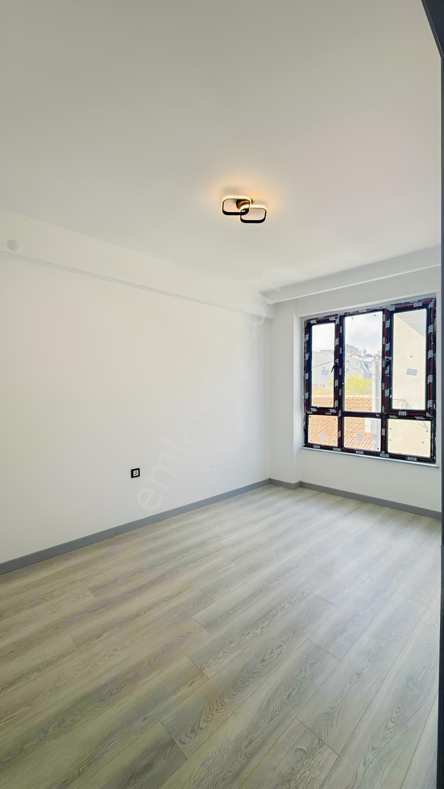 Şirintepe'de Lokasyon Avantajlı, Yerden Isıtmalı 1+1 Lüks Daire! — fotoğraf 15