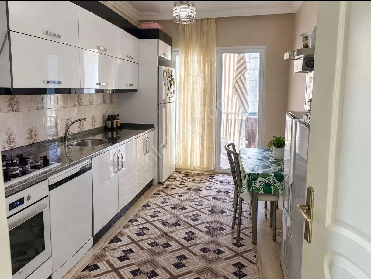 Cumhurıyet Mah 3+1 Teraslı Satilik Daire — fotoğraf 2