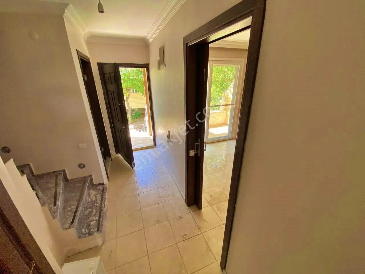 Uytundan Edremitte Daire Fiyatına 5+1 Satılık Tripleks Villa — fotoğraf 6