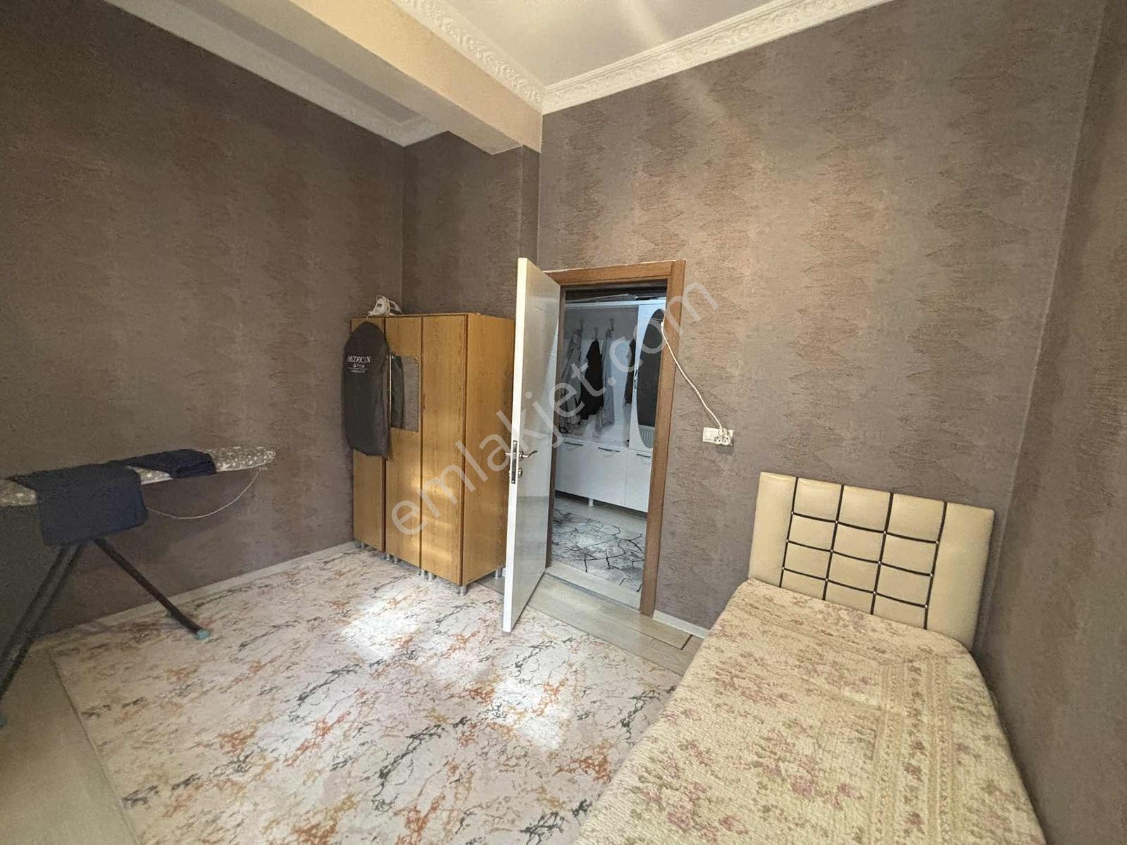 ****ilke Emlaktan Satılık 1+1 Zemin Kat Daire — fotoğraf 2