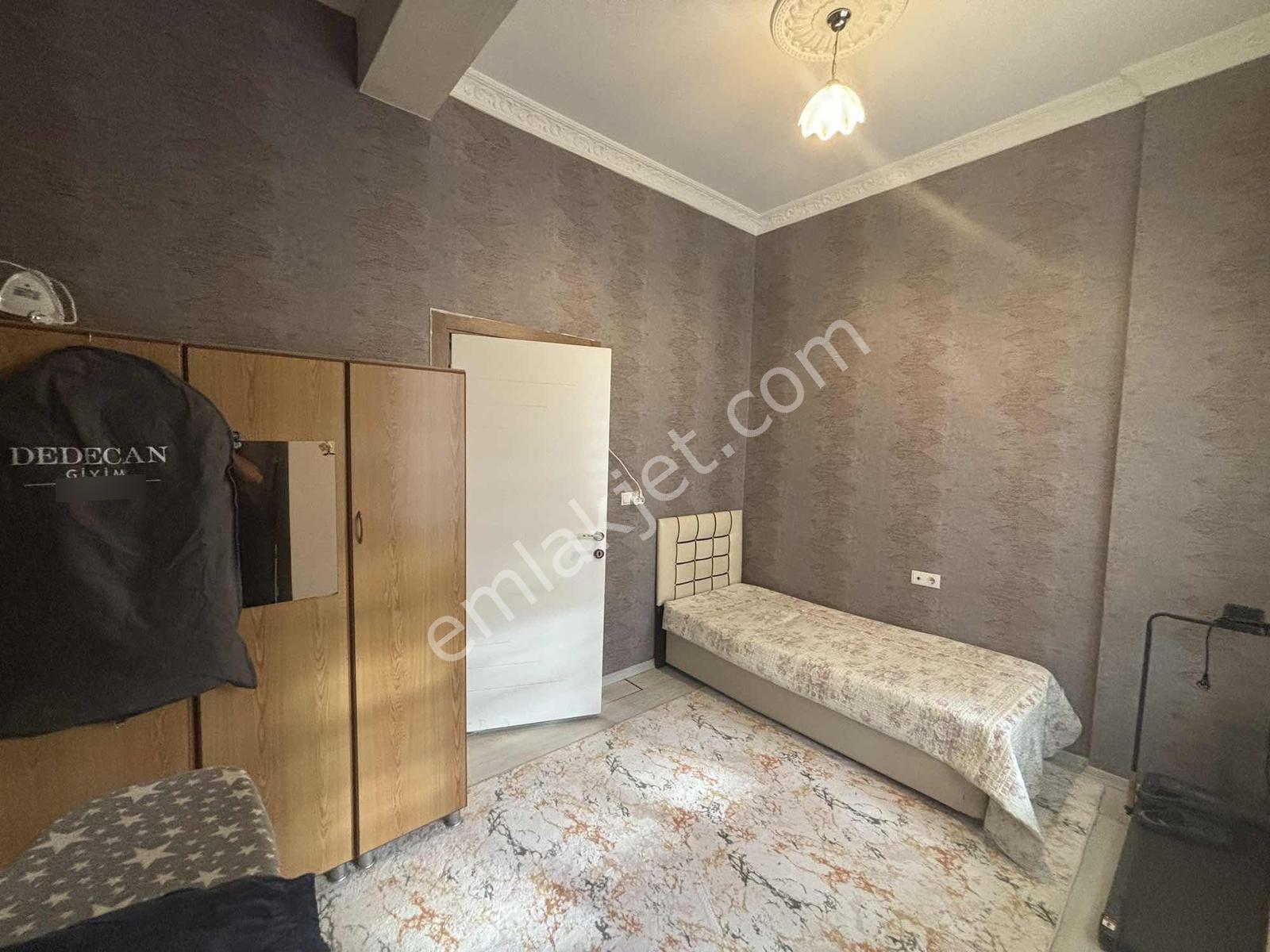 ****ilke Emlaktan Satılık 1+1 Zemin Kat Daire — fotoğraf 3