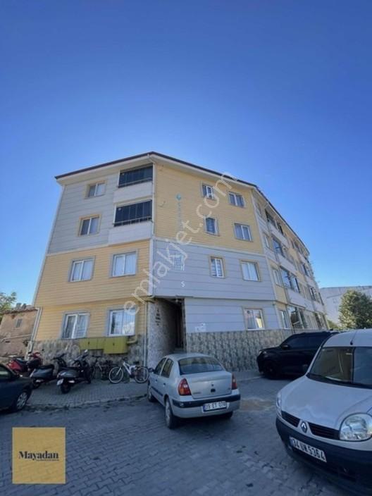 Eşyalı Balkonlu 2+0 Geniş Yatırımlık Daire — fotoğraf 2