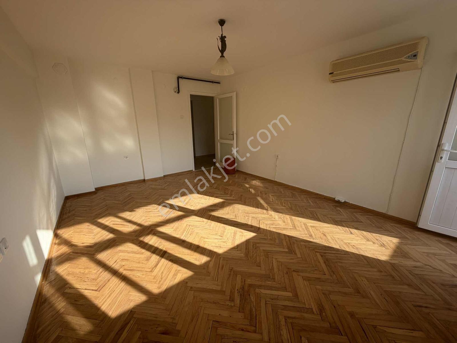 Karşıyaka Merkez , Tadılatlı 3+1 — fotoğraf 4