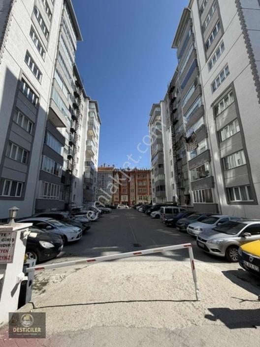 Ed-seylap Caddesi Üzerinde Merkezi Konum 3+1 Satılık Daire — fotoğraf 19