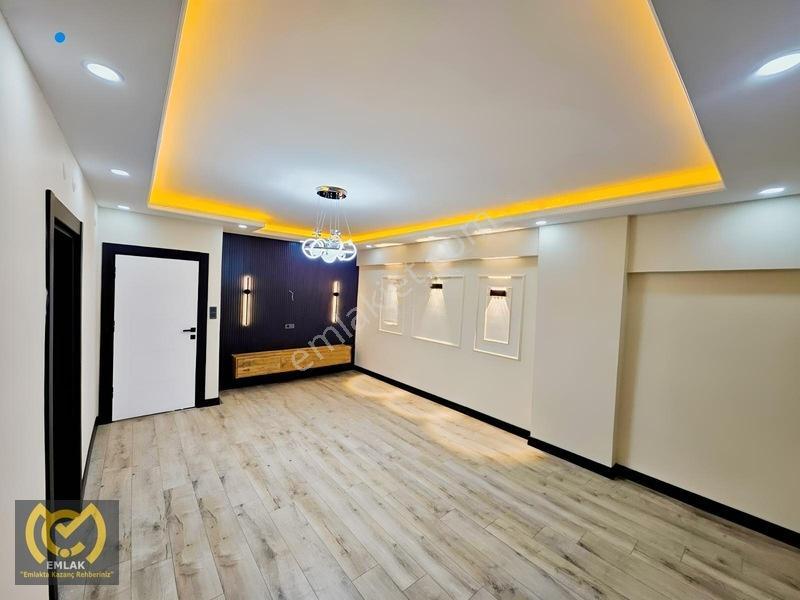 M.ç Emlak Tan İstasyon Mah 1 Katta 3+1 Full Yapılı Satlık Daire — fotoğraf 2