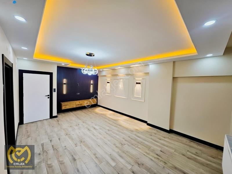 M.ç Emlak Tan İstasyon Mah 1 Katta 3+1 Full Yapılı Satlık Daire — fotoğraf 3