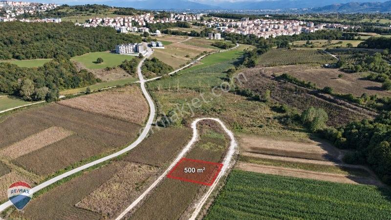 Remax Mavi Rıdvan Gedik'ten Korucukta 500 M² Konut İmarlı Arsa — fotoğraf 9