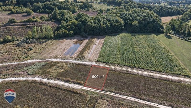 Remax Mavi Rıdvan Gedik'ten Korucukta 500 M² Konut İmarlı Arsa — fotoğraf 10