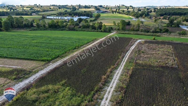 Remax Mavi Rıdvan Gedik'ten Korucukta 500 M² Konut İmarlı Arsa — fotoğraf 12