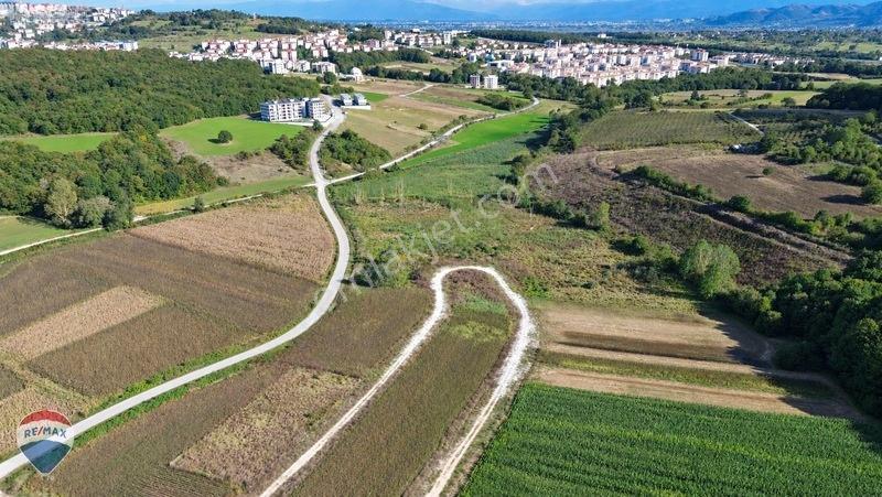 Remax Mavi Rıdvan Gedik'ten Korucukta 500 M² Konut İmarlı Arsa — fotoğraf 16