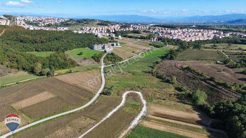 Remax Mavi Rıdvan Gedik'ten Korucukta 500 M² Konut İmarlı Arsa — fotoğraf 17