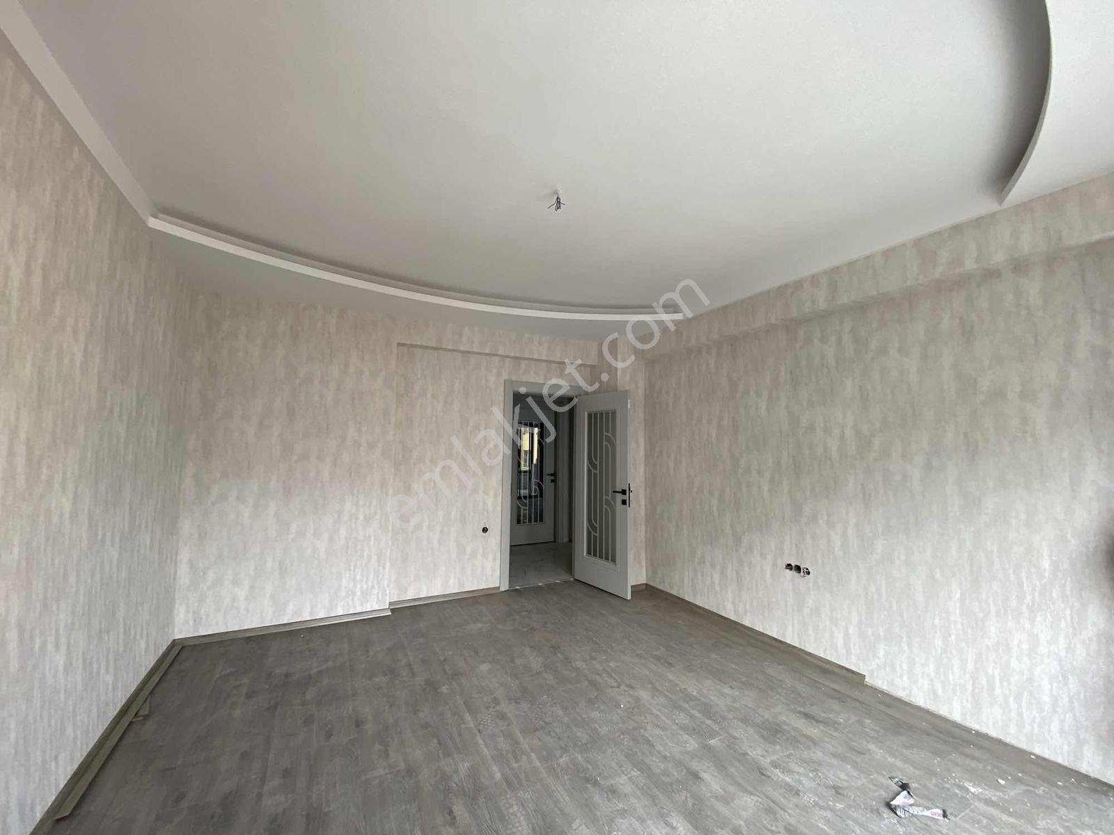 Akşemsettin Genç Osman Caddesi Yanında Satılık 110m² 2+1 Daire — fotoğraf 2