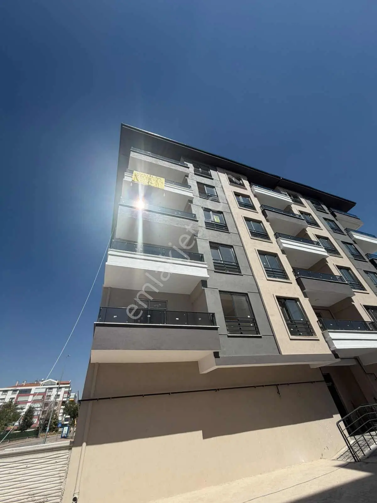 Cengizler'den Keçeciler Caddesine Cephe Satılık 3+1 Daire — fotoğraf 2