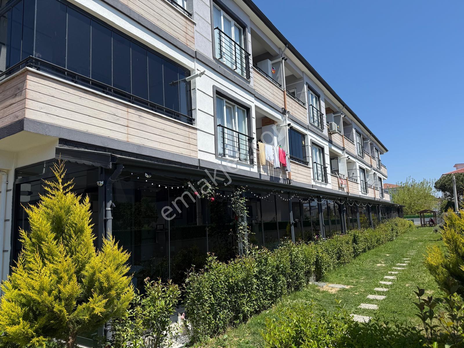 Kumbağ Mah Site İçerisinde Çift Havuzlu Satılık 1+1 — fotoğraf 4