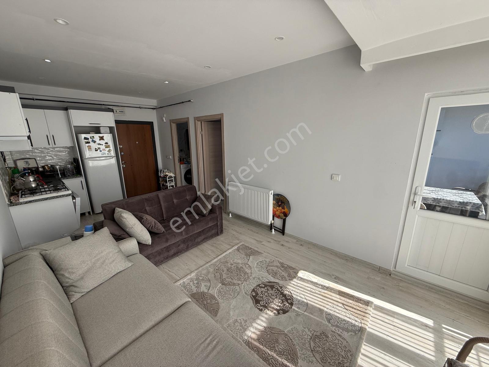 Kumbağ Mah Site İçerisinde Çift Havuzlu Satılık 1+1 — fotoğraf 8