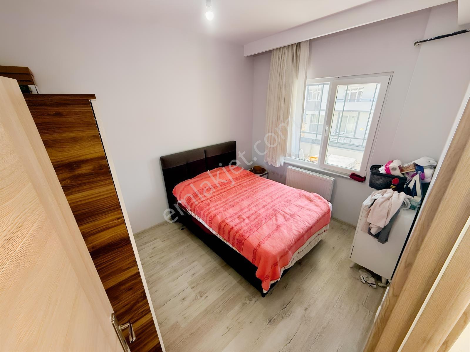 Kumbağ Mah Site İçerisinde Çift Havuzlu Satılık 1+1 — fotoğraf 10
