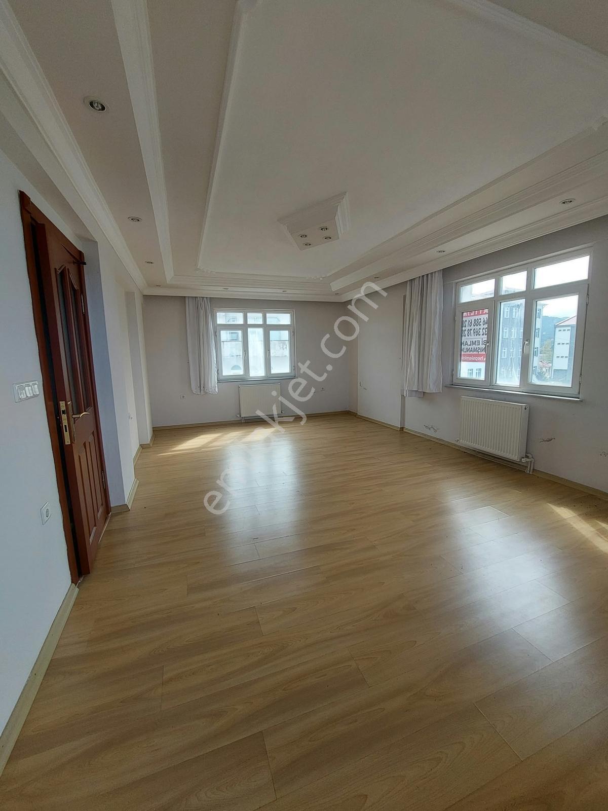 Fibi'den Espiye Üniversite Yanı Deniz Manzaralı 3+1satılık Daire — fotoğraf 2
