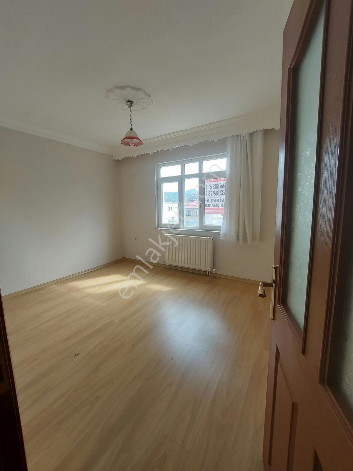 Fibi'den Espiye Üniversite Yanı Deniz Manzaralı 3+1satılık Daire — fotoğraf 8