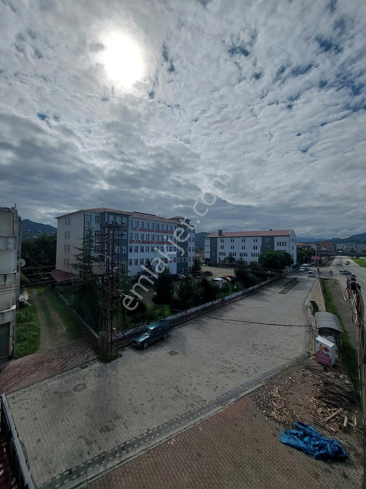 Fibi'den Espiye Üniversite Yanı Deniz Manzaralı 3+1satılık Daire — fotoğraf 17