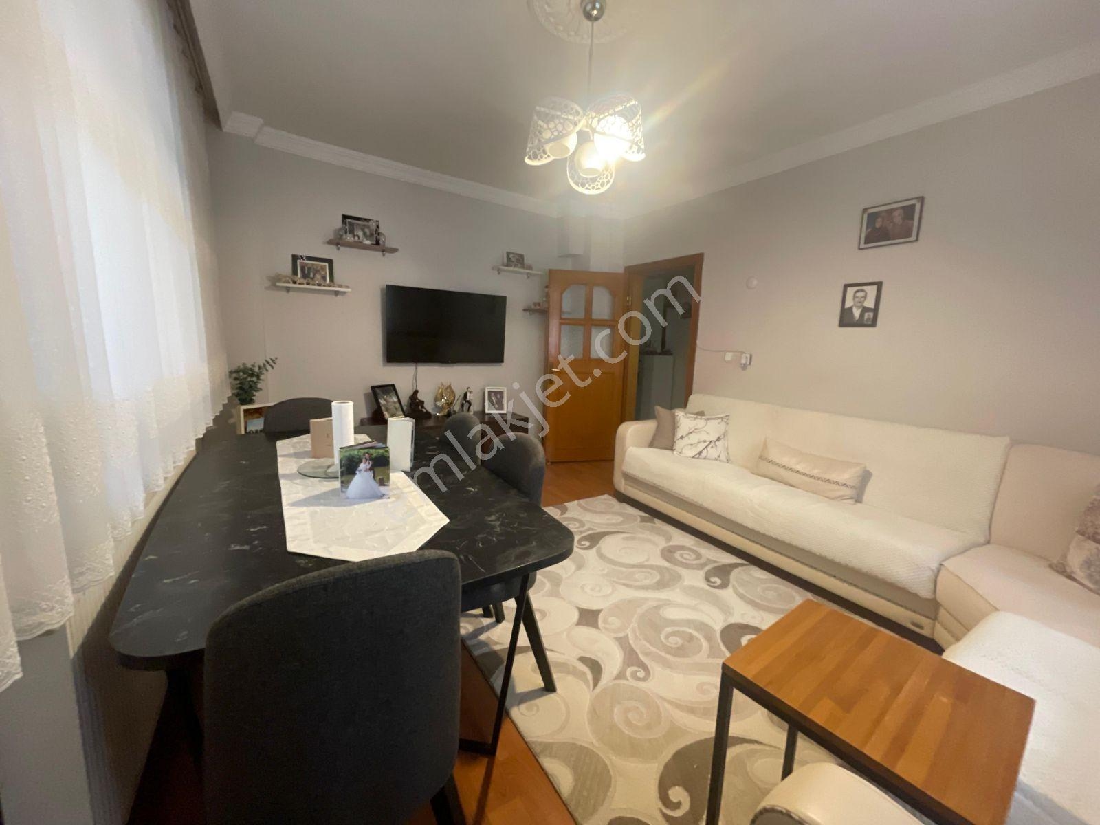 75.yıl Merkezi Konumda 2+1 Satılık Yüksek Giriş Daire — fotoğraf 3