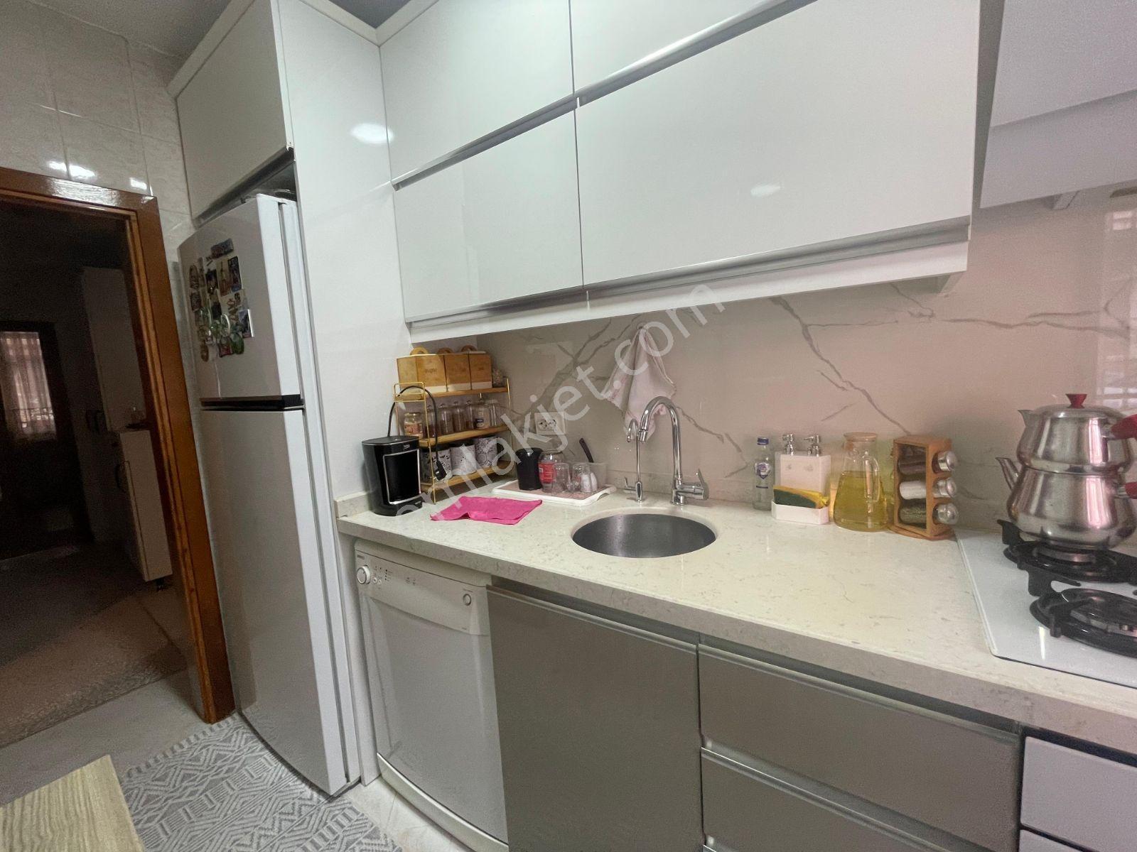 75.yıl Merkezi Konumda 2+1 Satılık Yüksek Giriş Daire — fotoğraf 14