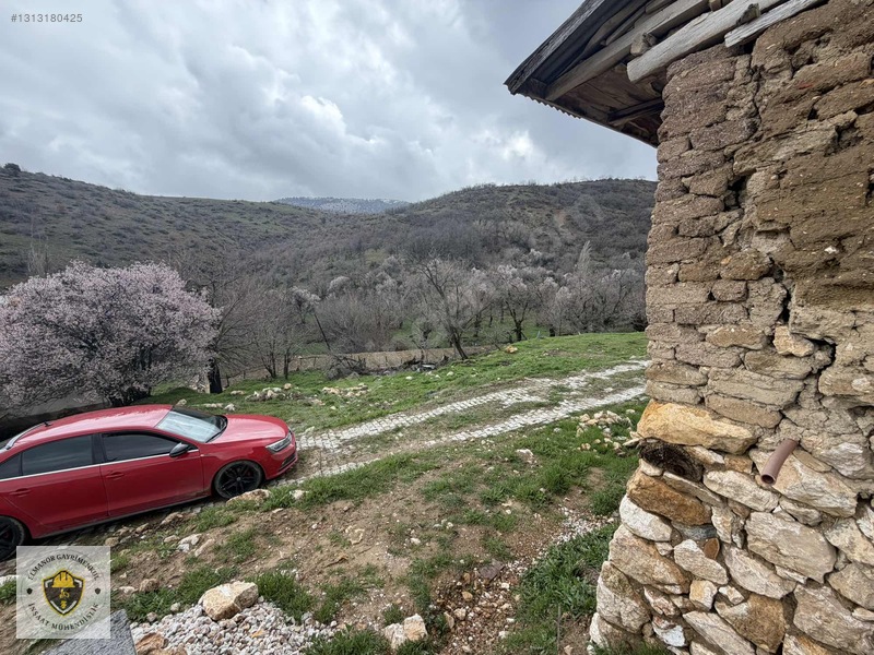 Pulutluda 385 M2 İmarlı Arsa Yapı İzni Vardır Merkeze 22 Km