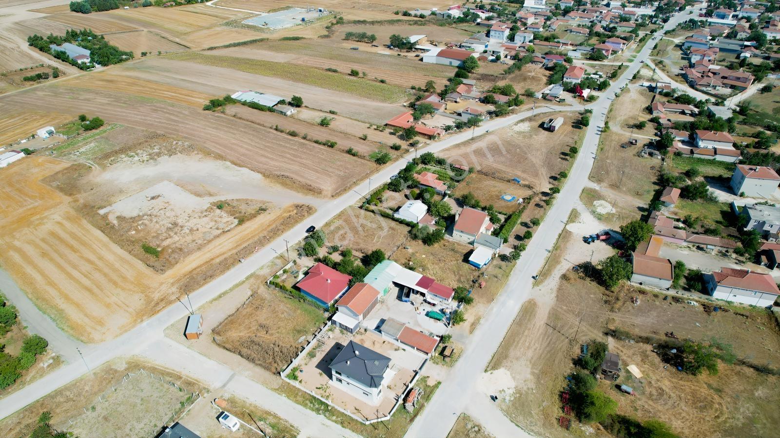 Redstone'dan Yulaflıda 2 Kat 0,60 Emsal Müstakil İmarlı 623 M2 — fotoğraf 2